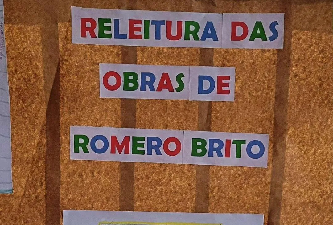 Painel 'Releitura das obras de Romero Britto'
